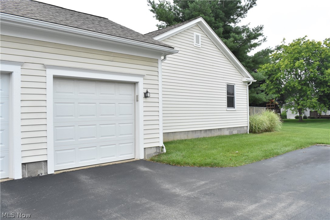 Applewoods Cross Condo - Residential