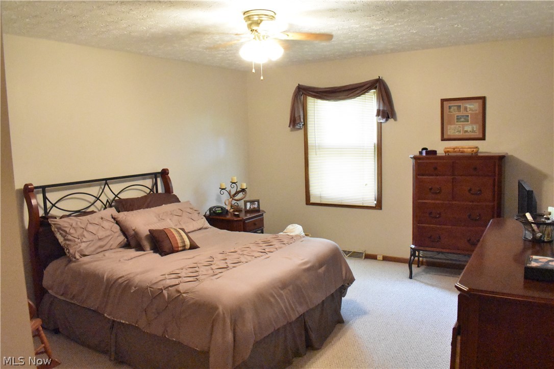 Applewoods Cross Condo - Residential