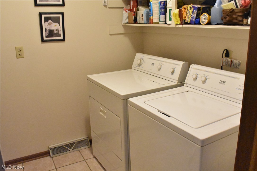 Applewoods Cross Condo - Residential