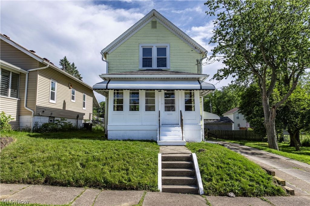 Photo of 1304 Nestor Avenue, Akron, OH 44314 (MLS # 5212673)