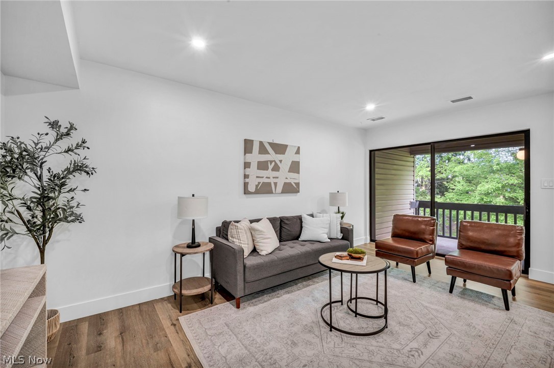 Oak Knolls Condo - Residential