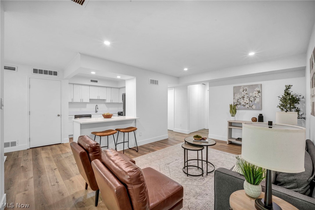 Oak Knolls Condo - Residential