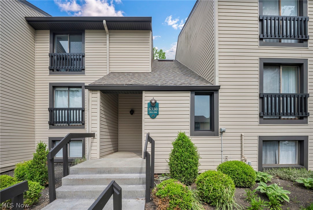 Oak Knolls Condo - Residential