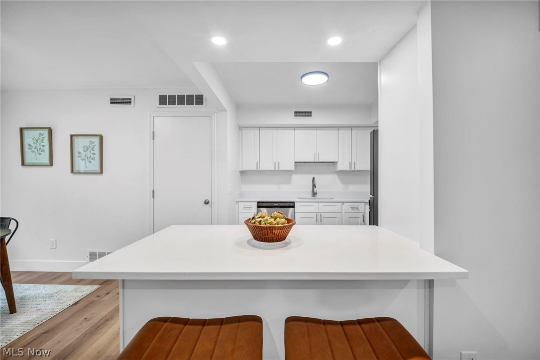 Oak Knolls Condo - Residential