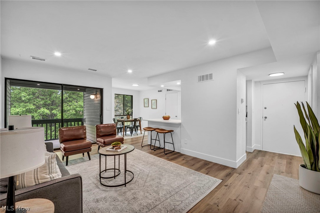 Oak Knolls Condo - Residential