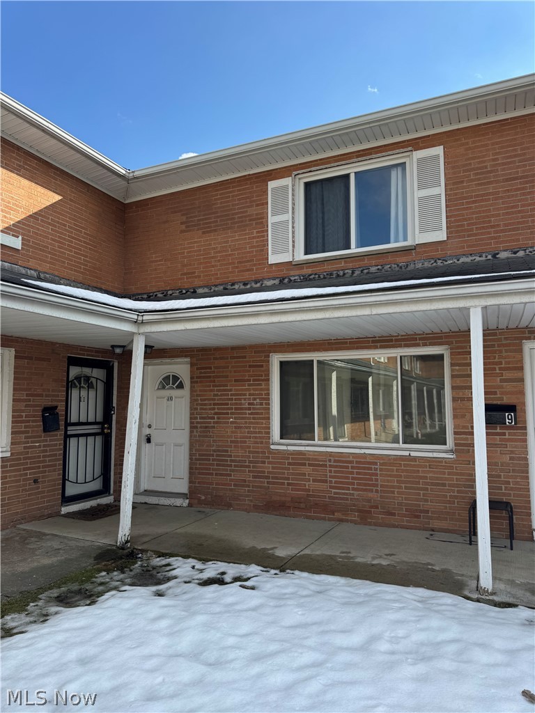 Banbury Village Condo - Residential