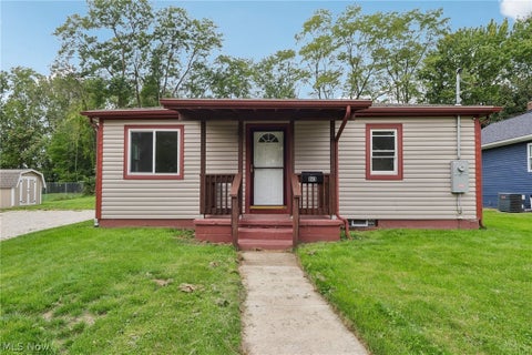 Homes For Sale - 843 11th Street<br/> Massillon, OH 44646