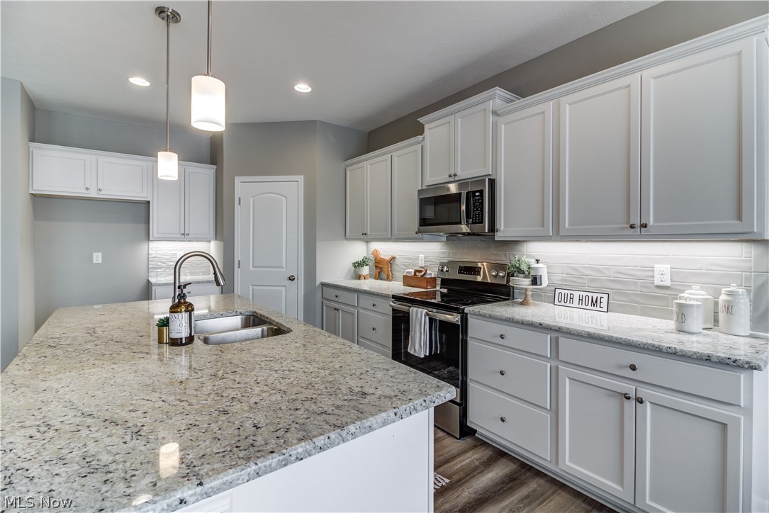 The Reserve at Pine Lakes - Residential