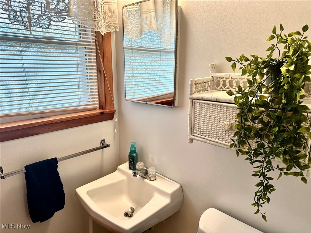 Rootstown, Ohio 44272, United States, 3 Bedrooms Bedrooms, ,1 BathroomBathrooms,Residential,Active,216913