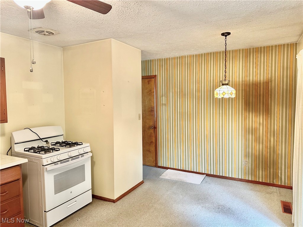 Rootstown, Ohio 44272, United States, 3 Bedrooms Bedrooms, ,1 BathroomBathrooms,Residential,Active,216913