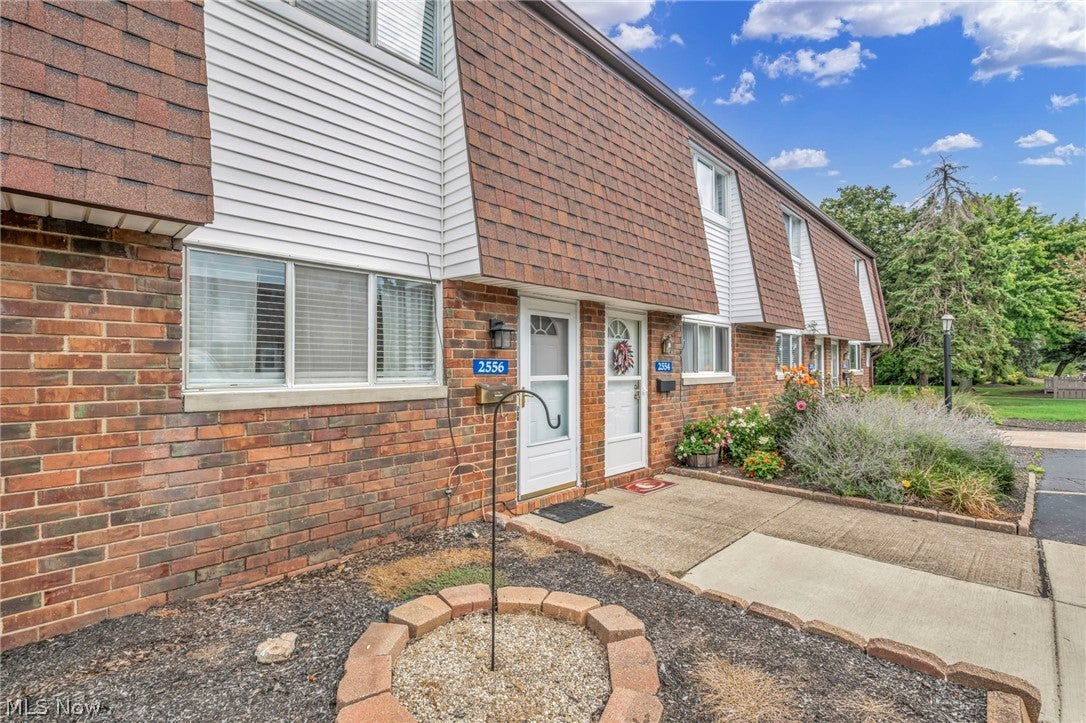 2556 Shakespeare Lane