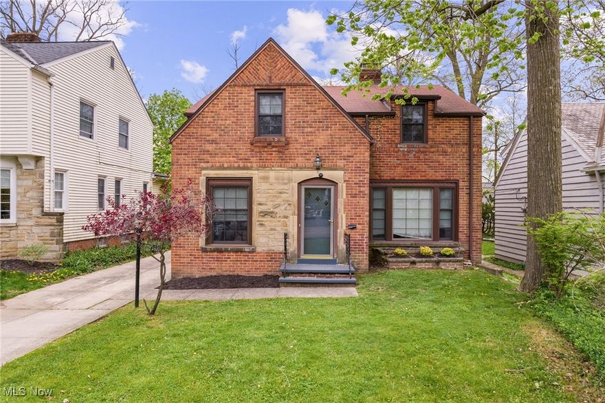 Brick 4 BR, 3 BA. Kitchen and all bathrooms have been remodeled. First floor bedroom/bath with walk-in
shower. Renovated basement with large bonus room and full bathroom with tub shower. The house is centrally located,
just a short walk from several synagogues and right around the corner from the University.