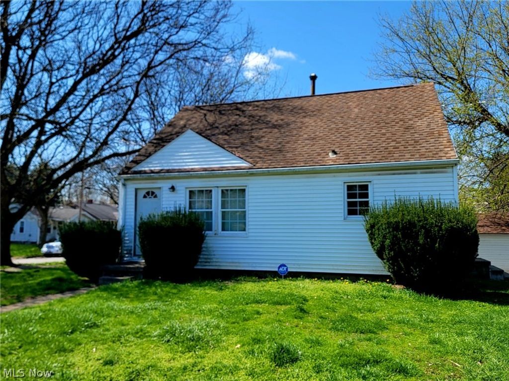 Photo of 2650 30th Street SW, Akron, OH 44314 (MLS # 5196261)