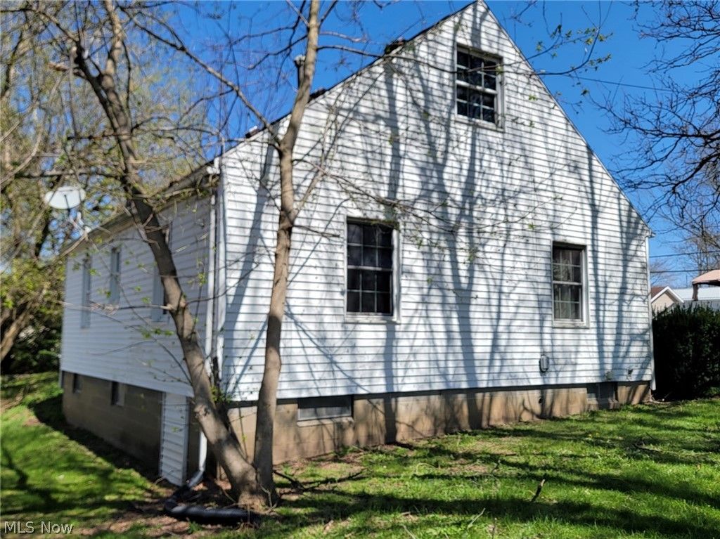 Photo of 2650 30th Street SW, Akron, OH 44314 (MLS # 5196261)