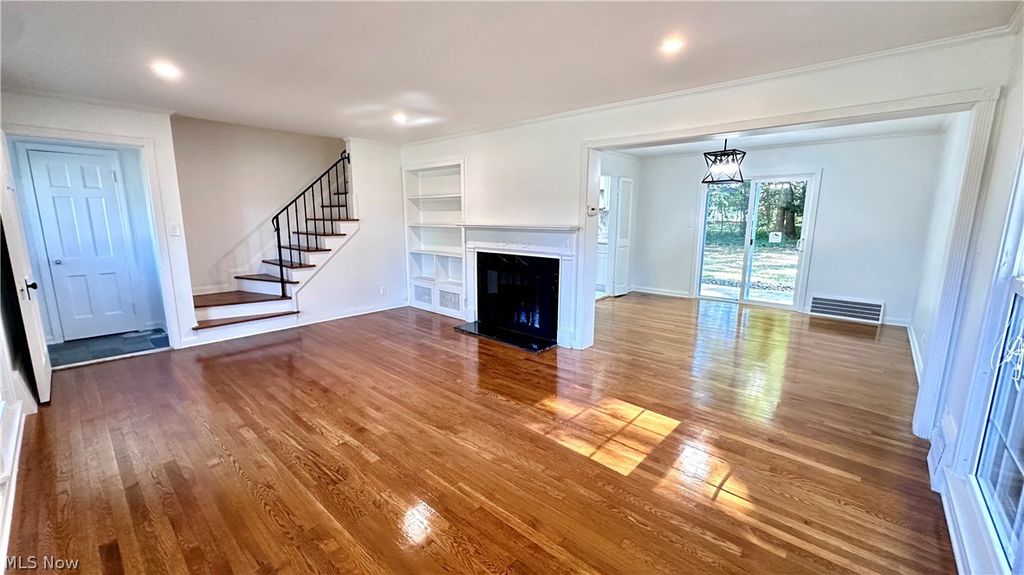 Photo of 1271 Hereford Road, Cleveland Heights, OH 44118 (MLS # 5200597)