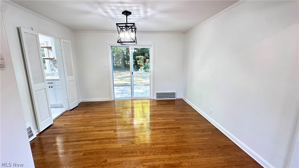 Photo of 1271 Hereford Road, Cleveland Heights, OH 44118 (MLS # 5200597)