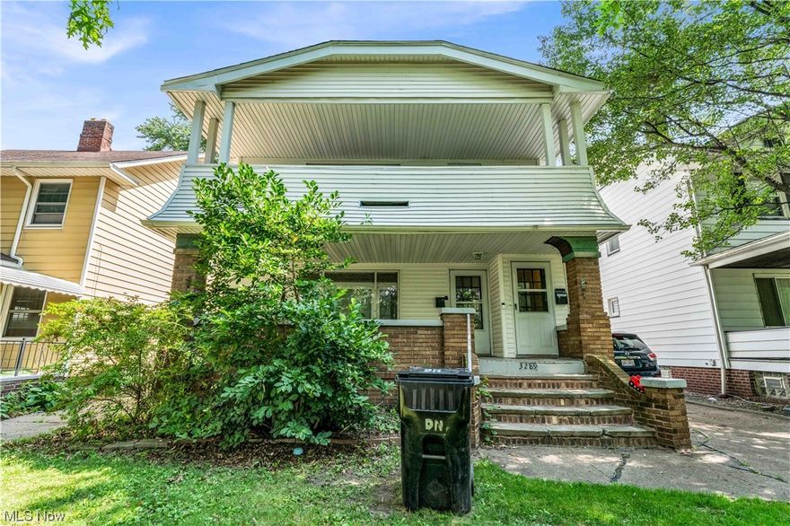 3289 West 130th DN, Cleveland - 3 bed, 1 bath multi family home. //

$995 rent / $995 deposit //
$49 application fee per adult //
NO SMOKING //
1 time $129 non-refundable set up fee paid at lease signing //

** CMHA OK with approved application, 2 or 3 bedroom voucher. Must be prepared with moving packet and 50% reservation fee, no exceptions. ** //

$30/month required resident benefit package; can include personal property/liability insurance for an additional $5/month for $35/month total. //

All applicants are required to fill out a PetScreening application, found on our website/app before being processed. Even if you have NO pets - this app must be filled out. 1-2 pets OK w/ approved PetScreening & PetFee (Some breed restrictions apply). 1 time, non-refundable pet fee of $200-500 per animal applies to all pets & must be paid prior to or when you pay your 1st month rent. (No fee for qualified assistance animals) //

Our application is processed through secure site: Find