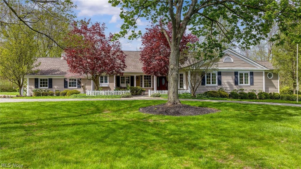 Photo of 32245 Burlwood Drive, Solon, OH 44139 (MLS # 5204468)