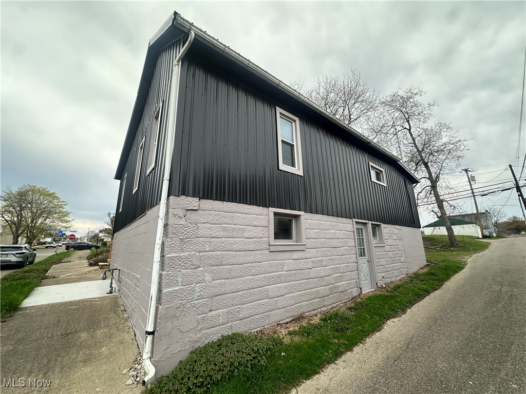 199 N 6th Street, Byesville, Ohio image 5