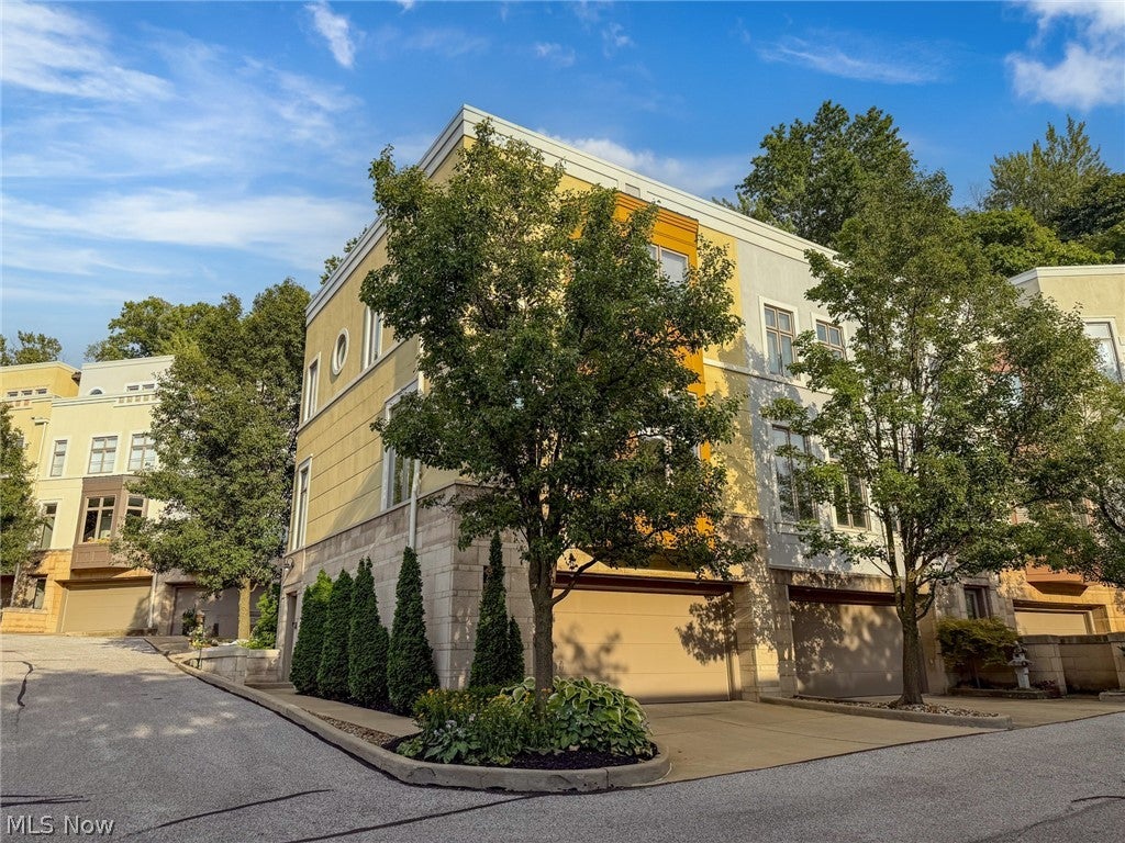 2011 Villa Carabelli Drive