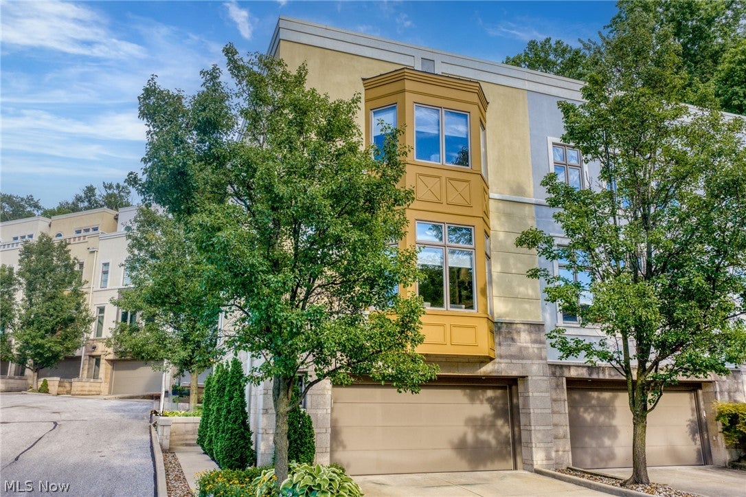 2011 Villa Carabelli Drive