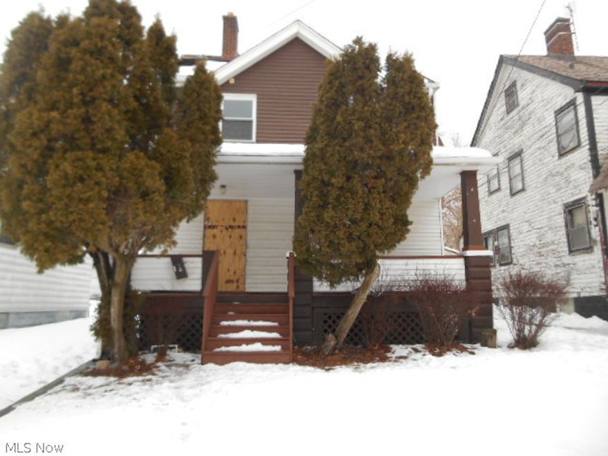 3 bedrooms, 1 bath colonial home. Fireplace in the living room. It has a full, unfinished basement. 2 car detached garage. Large front porch. 
Much potential here!