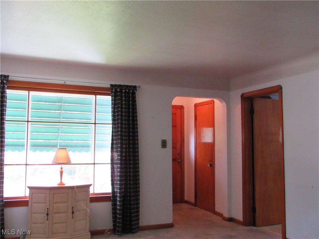 5901 Delora Avenue, Cleveland, Ohio image 12