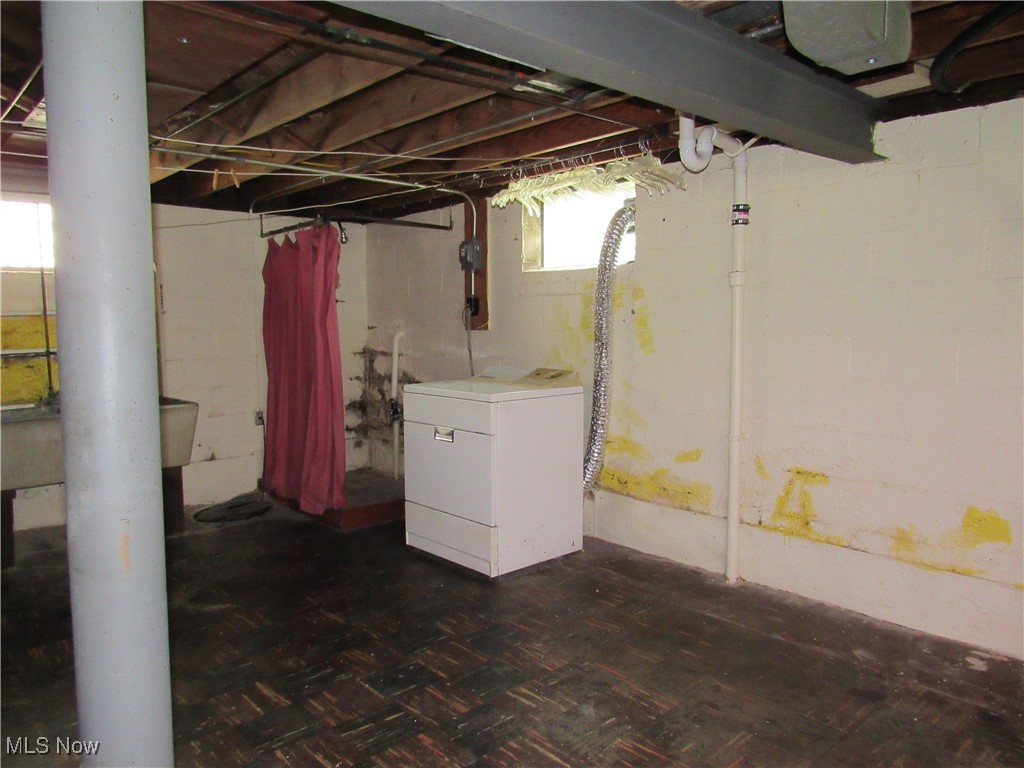 5901 Delora Avenue, Cleveland, Ohio image 31