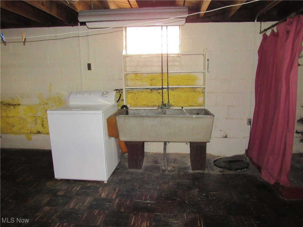 5901 Delora Avenue, Cleveland, Ohio image 33