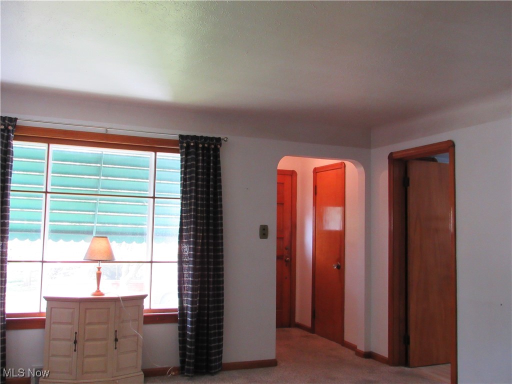 5901 Delora Avenue, Cleveland, Ohio image 11
