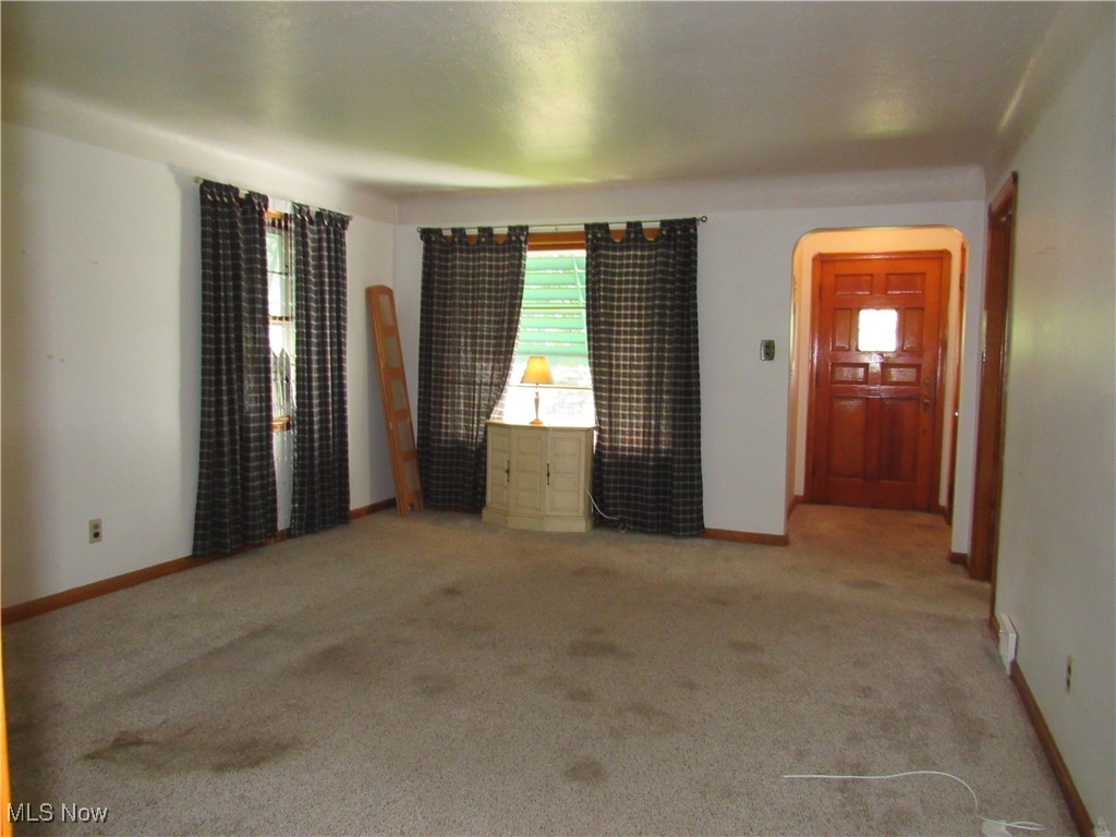 5901 Delora Avenue, Cleveland, Ohio image 25