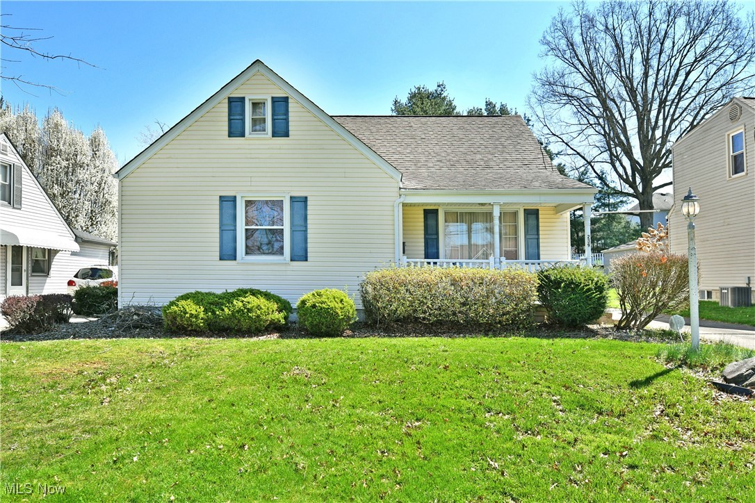 239 Elmwood Drive, Hubbard, Ohio image 2