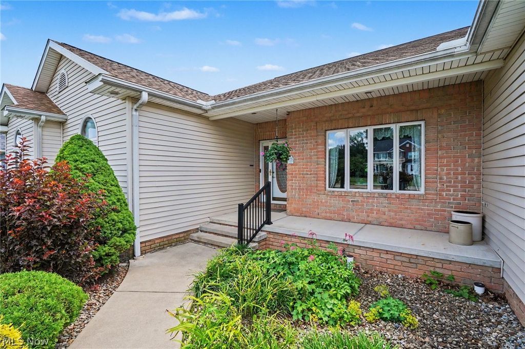 Photo of 846 Jennifer Trail, Tallmadge, OH 44278 (MLS # 5218717)