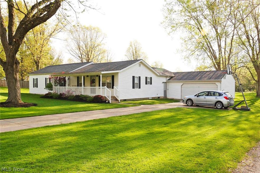 OLMSTED FALLS SCHOOLS. immaculate, quality, down-to-the-studs exterior & interior remodeled home. 4 bedrooms (could be 2 master bedrooms). 3 full baths. Front master bedroom has an 11'x7' walk-in closet. 2.5-car attached garage has inside measurements of 23'x23' * Improvements since 2008 - Roof tear-off; vinyl siding; vinyl windows; Wall electric & 200-A breaker box, wall plumbing; wall insulation; whole-house wallboard and paint; laminate wood-look flooring in great room, office, bedrooms, utility room, and back foyer/mud room; ceramic tile flooring in 3 bathrooms; kitchen laminate flooring that looks like gray slate tile; bathrooms and kitchen remodels with granite counter-tops in all; kitchen appliances stay; and more. You won't find a nicer home. Definitely worth a L@@K