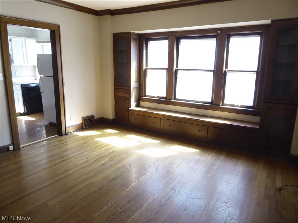 Meadowbrook Land Cos Allotmen - Residential Income