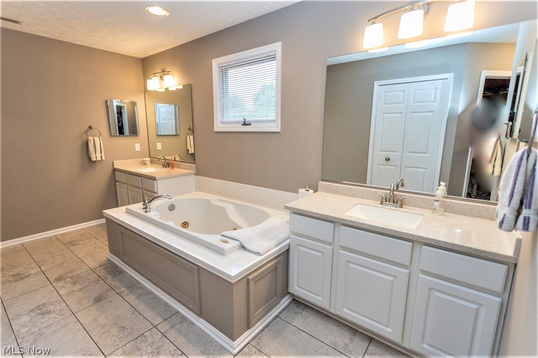 Red Tail - Residential