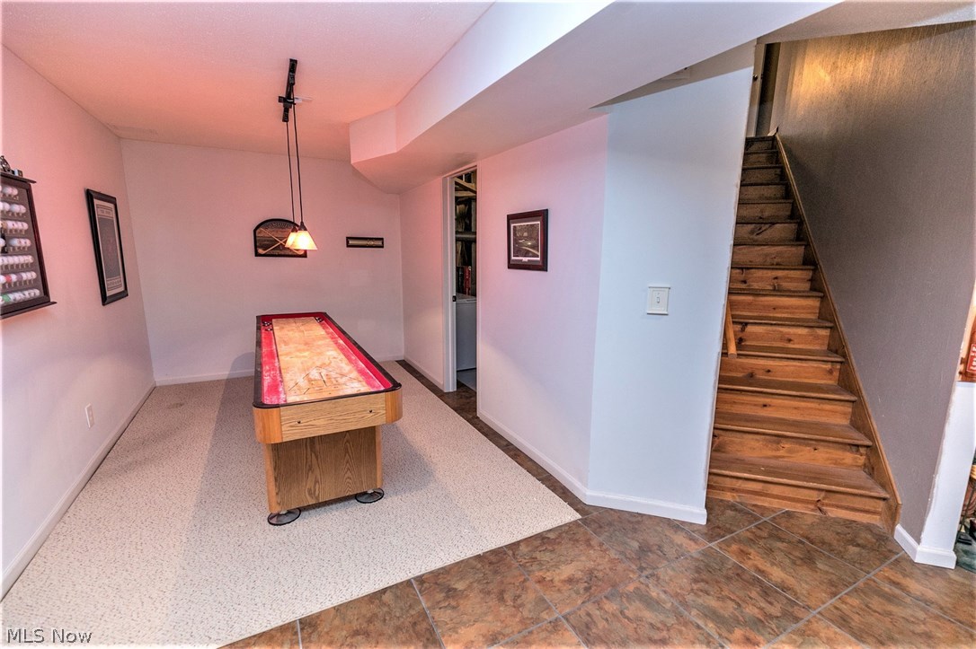 Red Tail - Residential