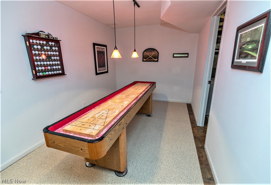 Red Tail - Residential