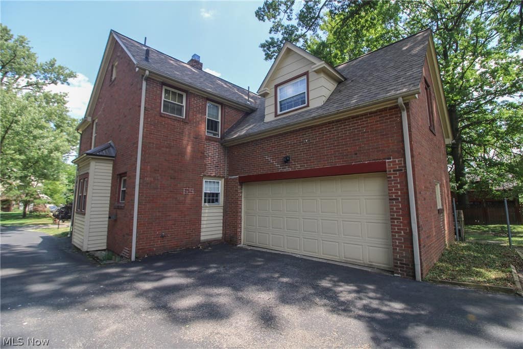 Photo of 4036 Hudson Drive, Boardman, OH 44512 (MLS # 5224665)
