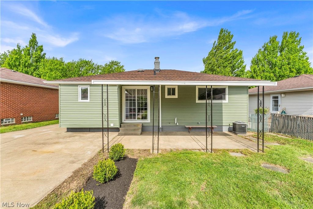 Photo of 4171 Plymouth Road, Old Brooklyn, OH 44109 (MLS # 5207940)