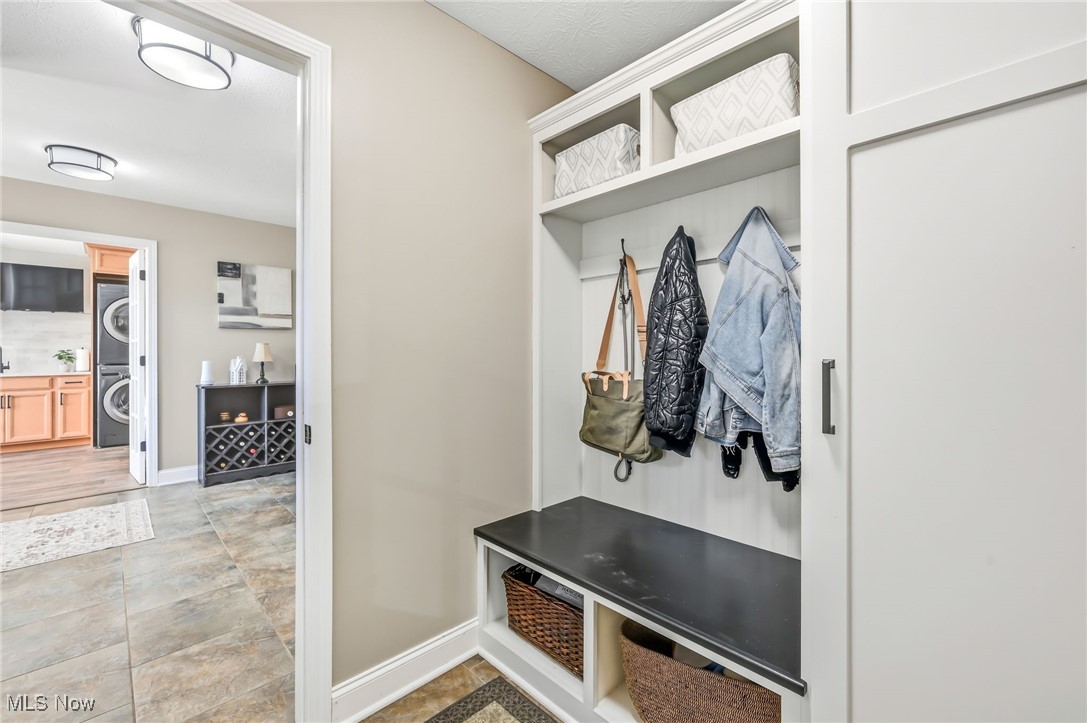 Youngstown, Ohio 44515, United States, 4 Bedrooms Bedrooms, ,4 BathroomsBathrooms,Residential,Active,227618