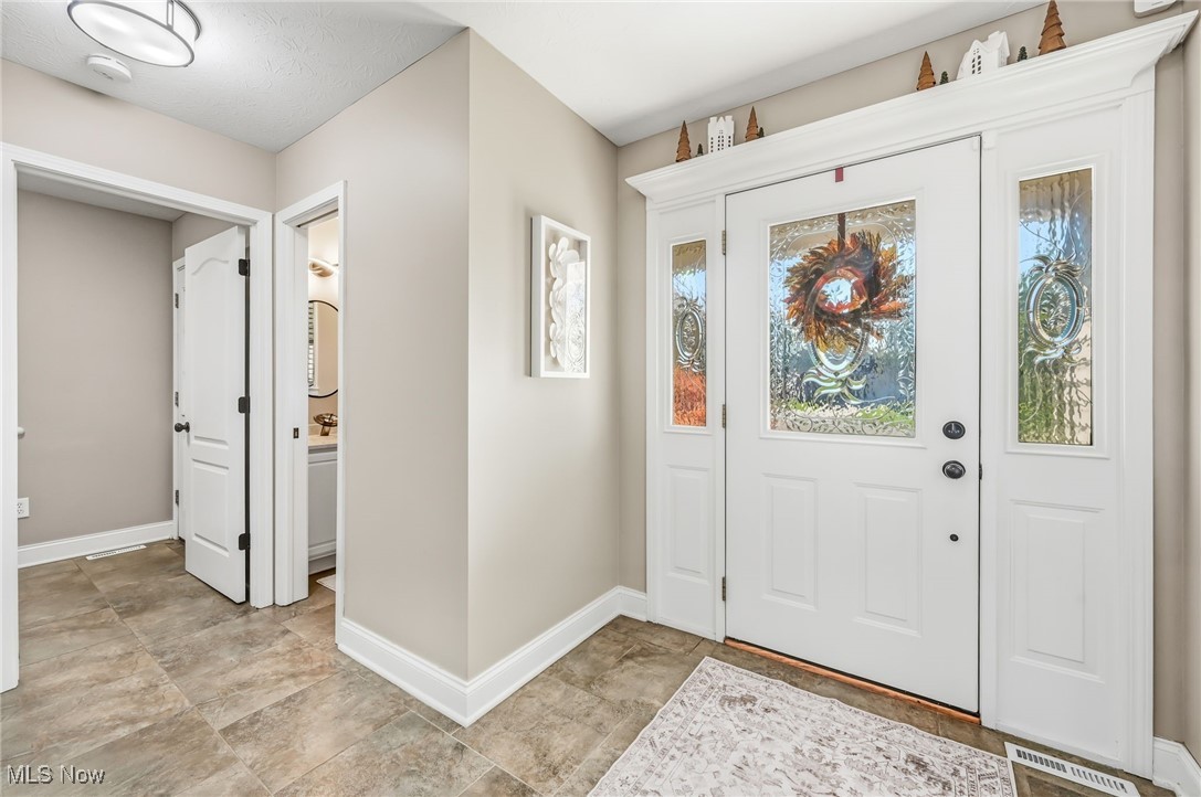 Youngstown, Ohio 44515, United States, 4 Bedrooms Bedrooms, ,4 BathroomsBathrooms,Residential,Active,227618