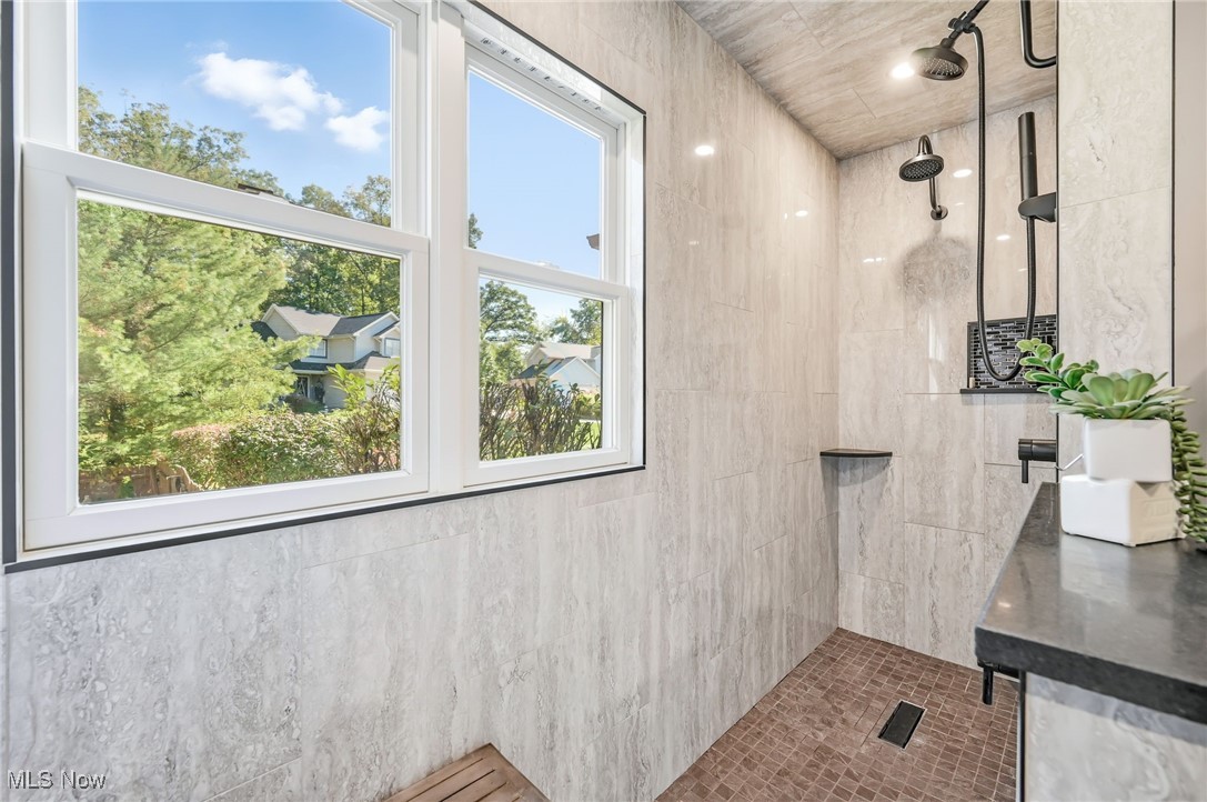 Youngstown, Ohio 44515, United States, 4 Bedrooms Bedrooms, ,4 BathroomsBathrooms,Residential,Active,227618