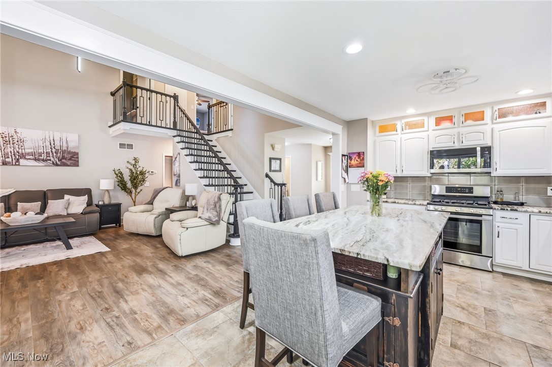 Youngstown, Ohio 44515, United States, 4 Bedrooms Bedrooms, ,4 BathroomsBathrooms,Residential,Active,227618