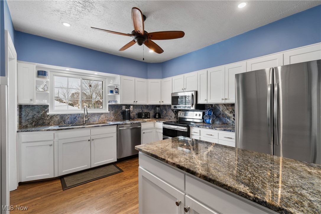 Oak Point - Residential