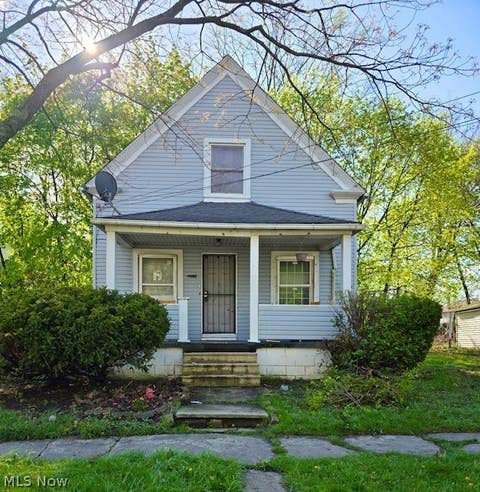 Homes For Sale - 2144 Beech Avenue<br/> Lorain, OH 44052