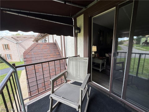 Tiny photo for 852 Pearson Circle #4, Boardman, OH 44512 (MLS # 5239281)