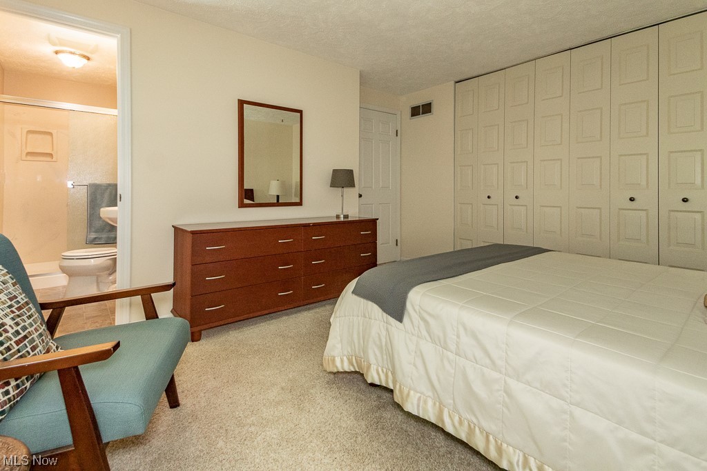 Lake Grove Estates - Residential