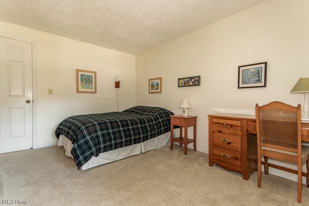 Lake Grove Estates - Residential