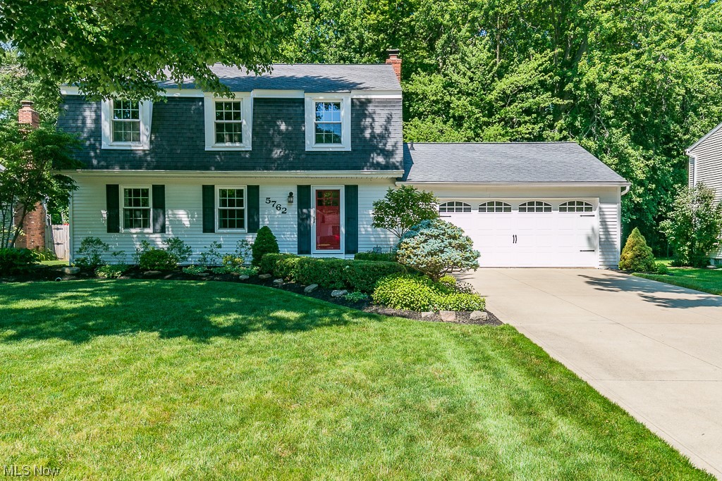 Lake Grove Estates - Residential